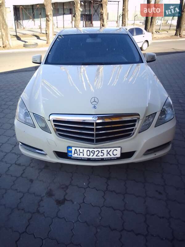 Седан Mercedes-Benz E-Class 2011 в Черкасах