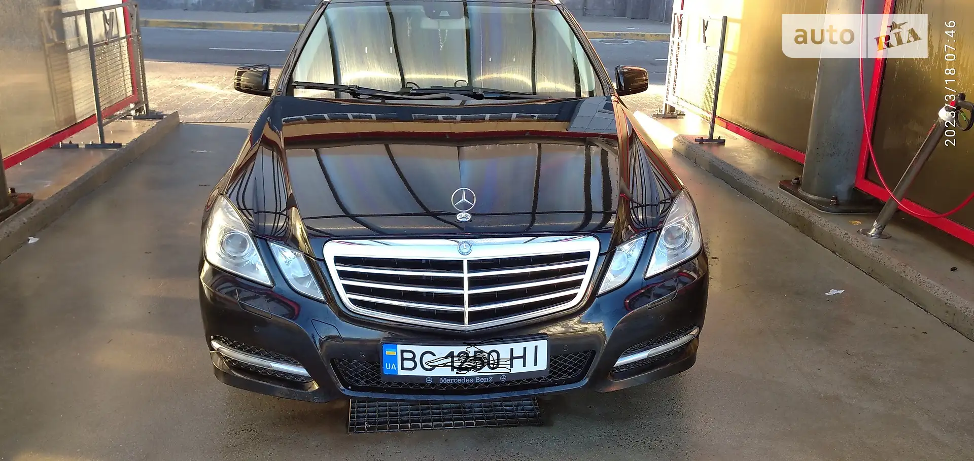 2010 Mercedes-Benz E-klasse - фото 1