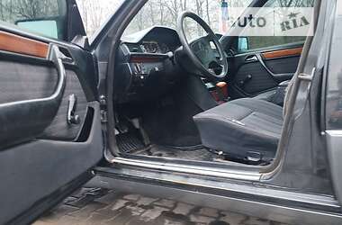 Седан Mercedes-Benz E-Class 1993 в Хмельницком