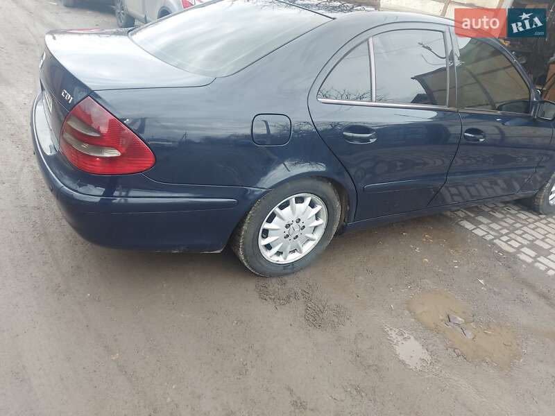 Седан Mercedes-Benz E-Class 2003 в Кривом Роге