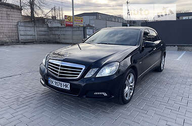 Седан Mercedes-Benz E-Class 2009 в Рівному