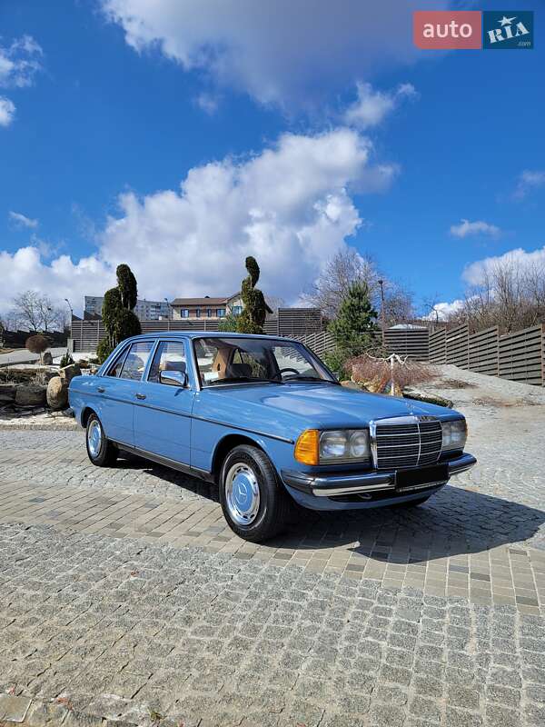 Mercedes-Benz E-Class 1984