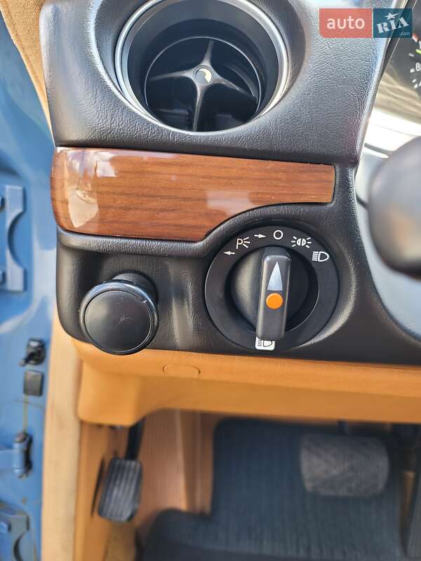 Седан Mercedes-Benz E-Class 1984 в Києві