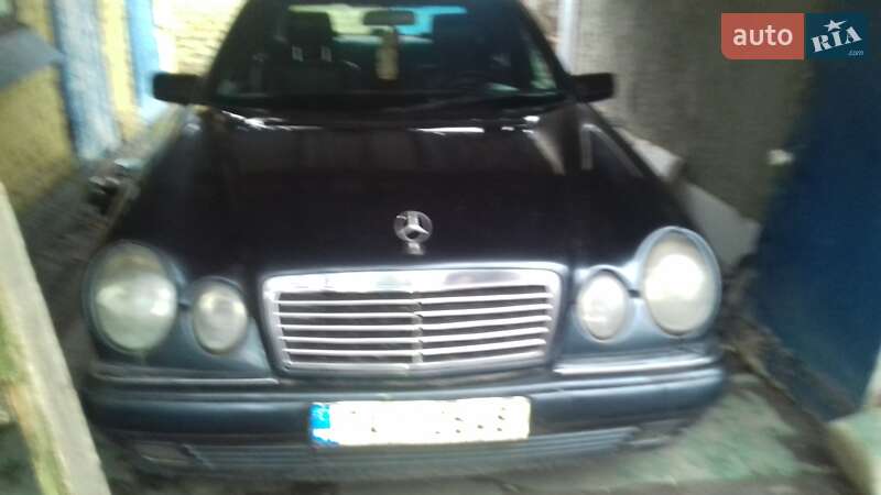 Седан Mercedes-Benz E-Class 1997 в Кропивницькому