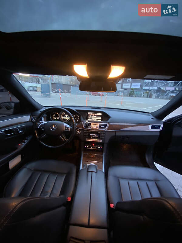Седан Mercedes-Benz E-Class 2014 в Львове