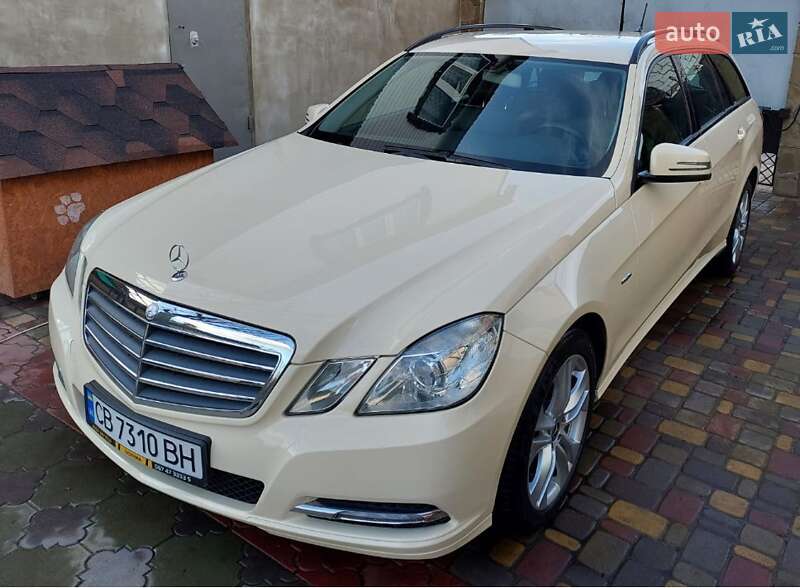 Универсал Mercedes-Benz E-Class 2011 в Чернигове