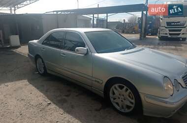Седан Mercedes-Benz E-Class 1999 в 