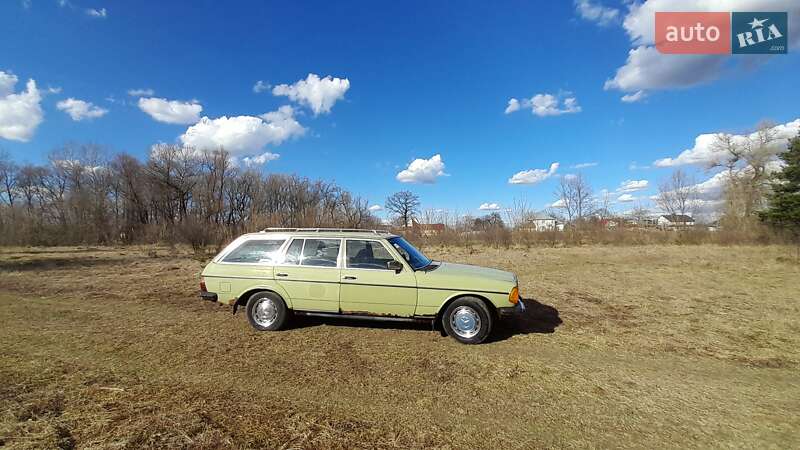 Mercedes-Benz E-Class 1979 Mercedes-Benz E-Class 1979