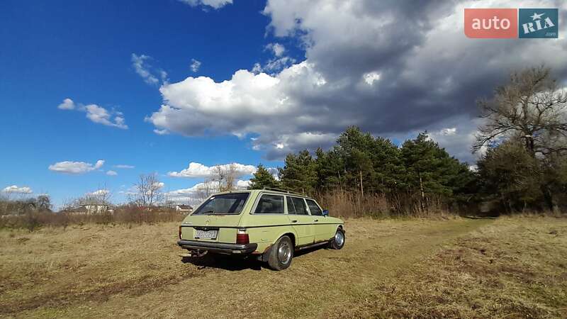 Универсал Mercedes-Benz E-Class 1979 в Черновцах фото 2 Универсал Mercedes-Benz E-Class 1979 в Черновцах