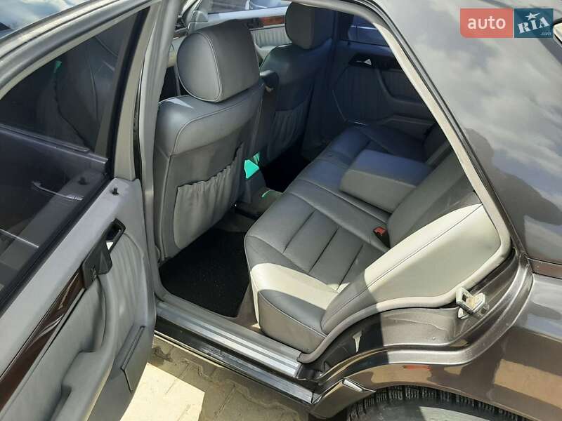 Седан Mercedes-Benz E-Class 1995 в Ивано-Франковске