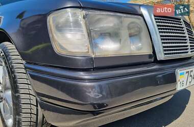 Седан Mercedes-Benz E-Class 1989 в 