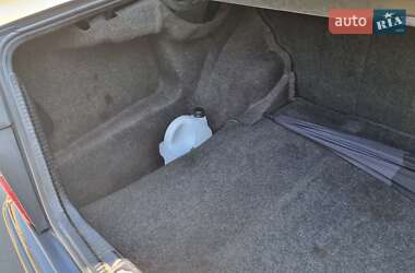 Седан Mercedes-Benz E-Class 1989 в 