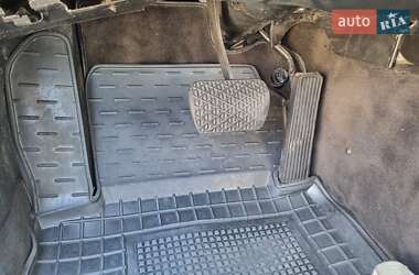 Седан Mercedes-Benz E-Class 1989 в 