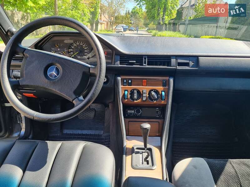 Седан Mercedes-Benz E-Class 1989 в Одессе фото 36 Седан Mercedes-Benz E-Class 1989 в Одессе
