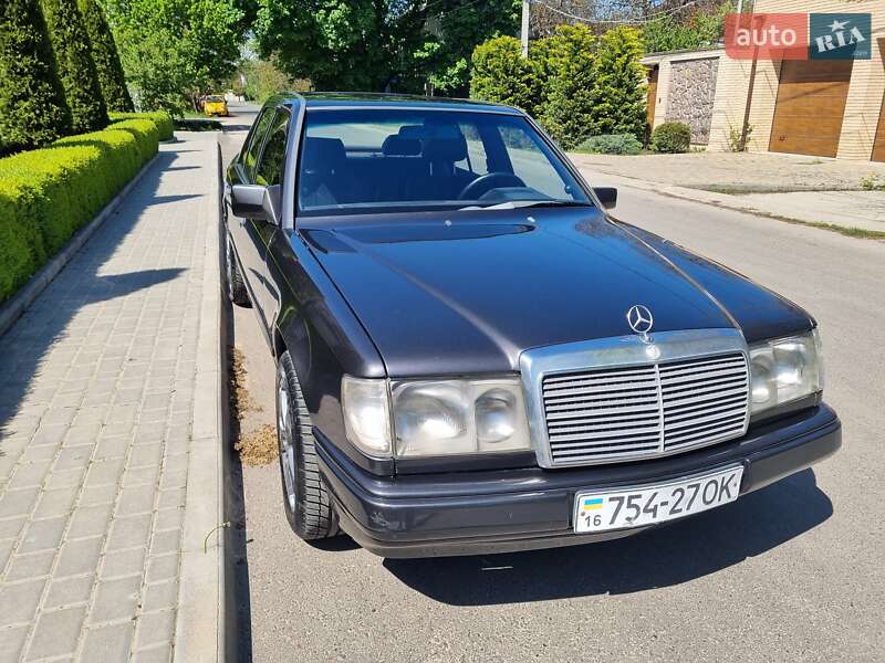 Седан Mercedes-Benz E-Class 1989 в Одессе фото 45 Седан Mercedes-Benz E-Class 1989 в Одессе