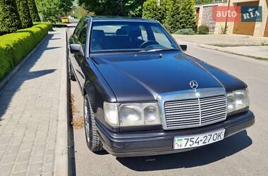 Седан Mercedes-Benz E-Class 1989 в 