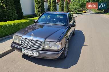 Седан Mercedes-Benz E-Class 1989 в 
