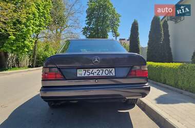 Седан Mercedes-Benz E-Class 1989 в 