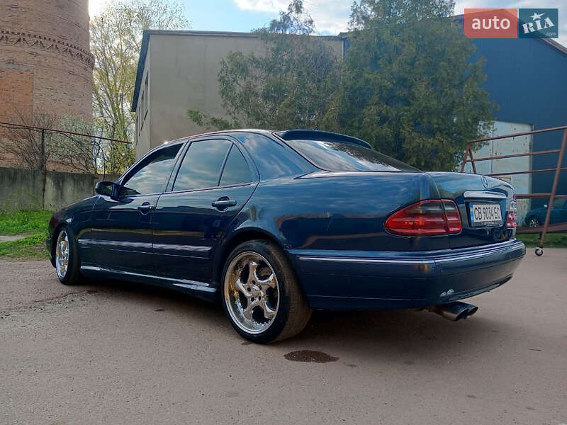 Mercedes-Benz E-Class 2000
