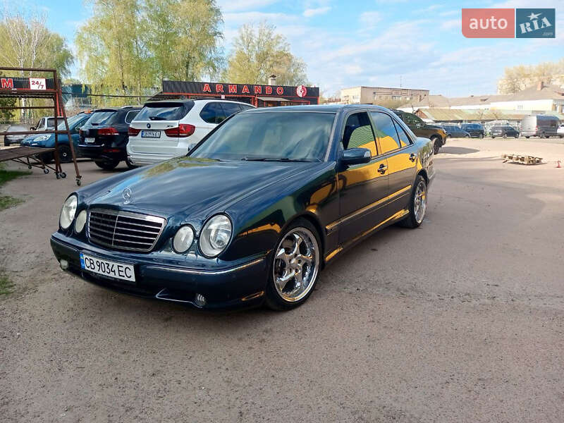 Седан Mercedes-Benz E-Class 2000 в Ніжині