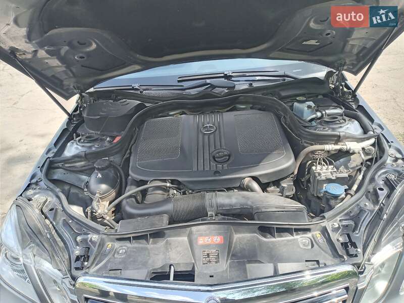 Универсал Mercedes-Benz E-Class 2011 в Черкассах