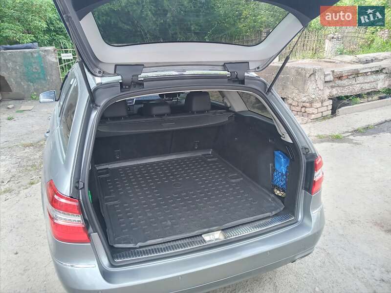 Универсал Mercedes-Benz E-Class 2011 в Черкассах