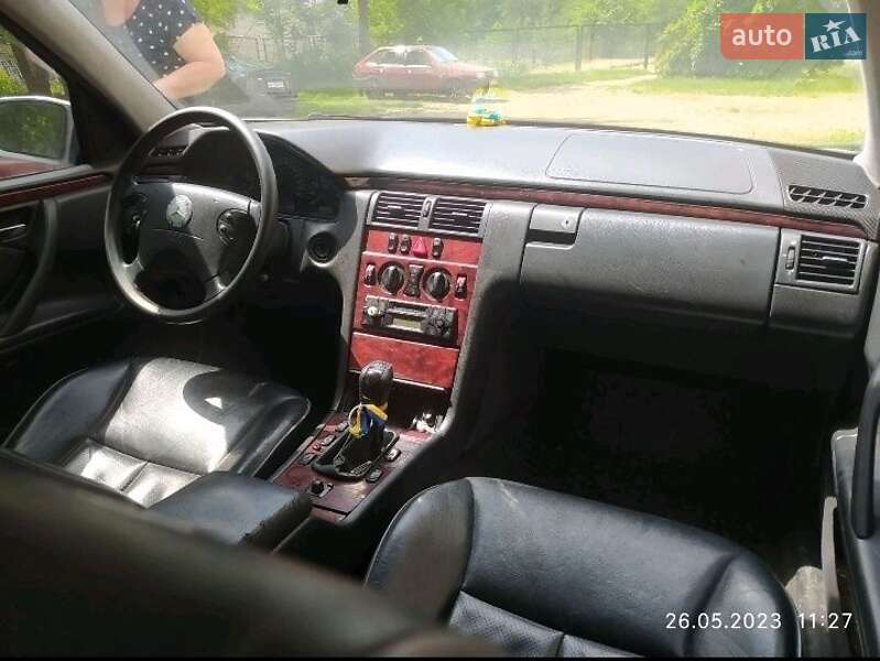 Универсал Mercedes-Benz E-Class 2001 в Запорожье фото 3 Универсал Mercedes-Benz E-Class 2001 в Запорожье