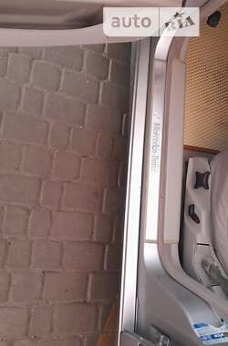 Седан Mercedes-Benz E-Class 2000 в 