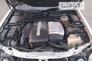Седан Mercedes-Benz E-Class 2000 в 