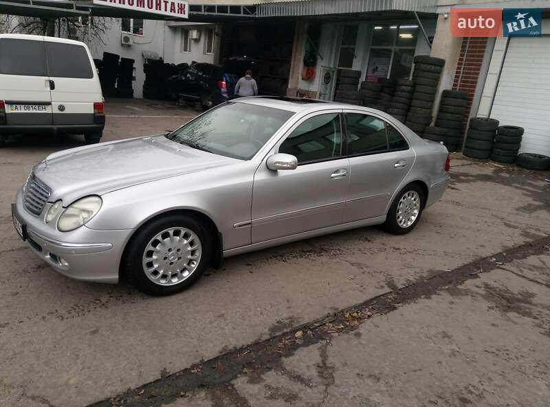 Седан Mercedes-Benz E-Class 2004 в Києві