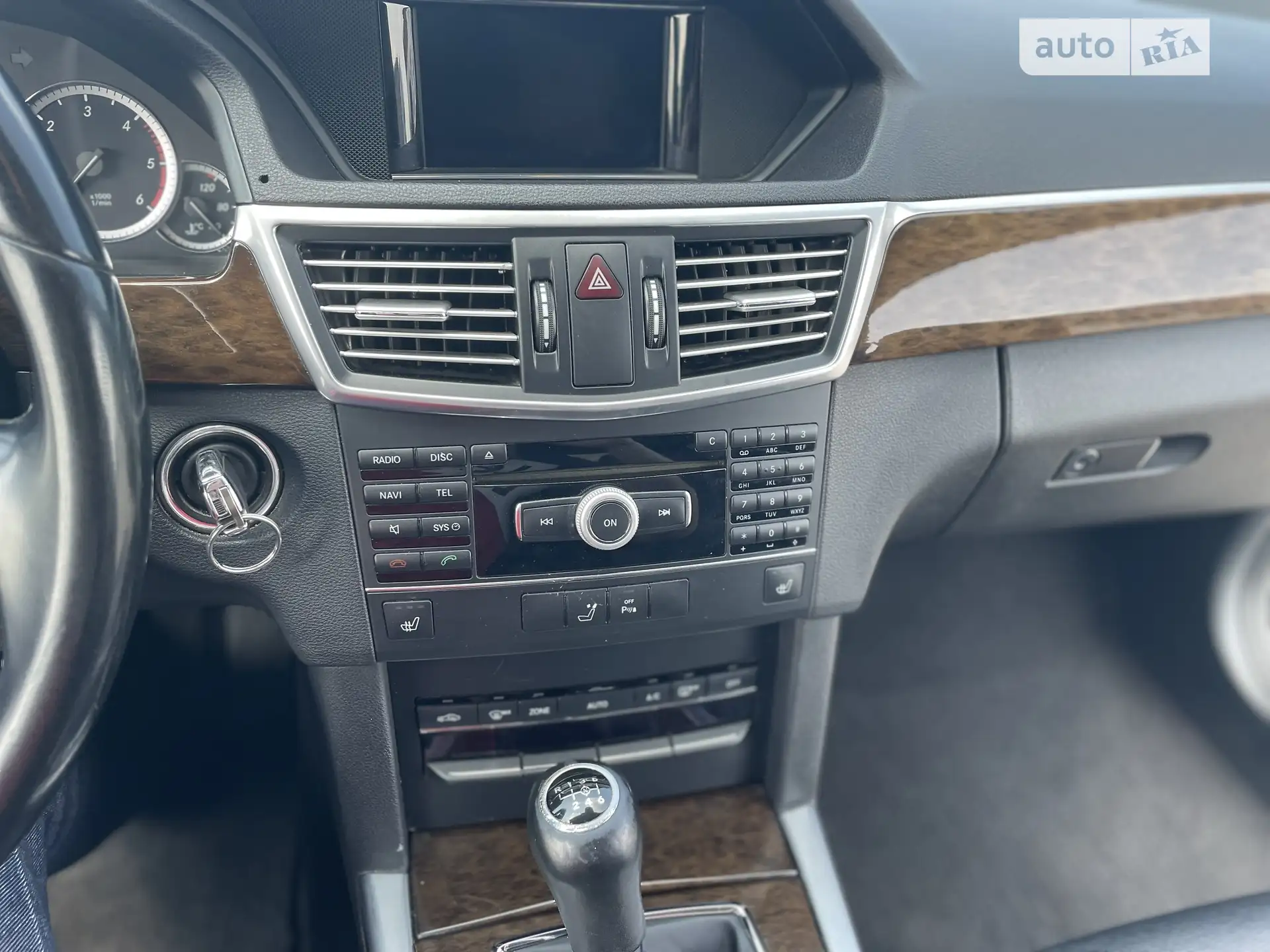 2010 Mercedes-Benz E-klasse - мініатюра 19