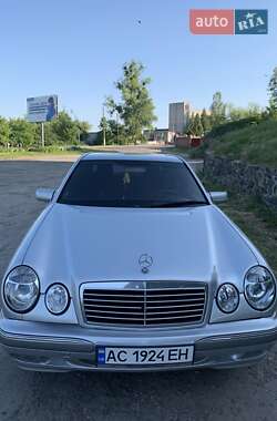 Седан Mercedes-Benz E-Class 1999 в 