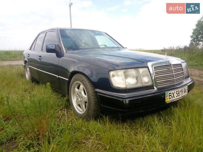Mercedes-Benz E-Class 1993