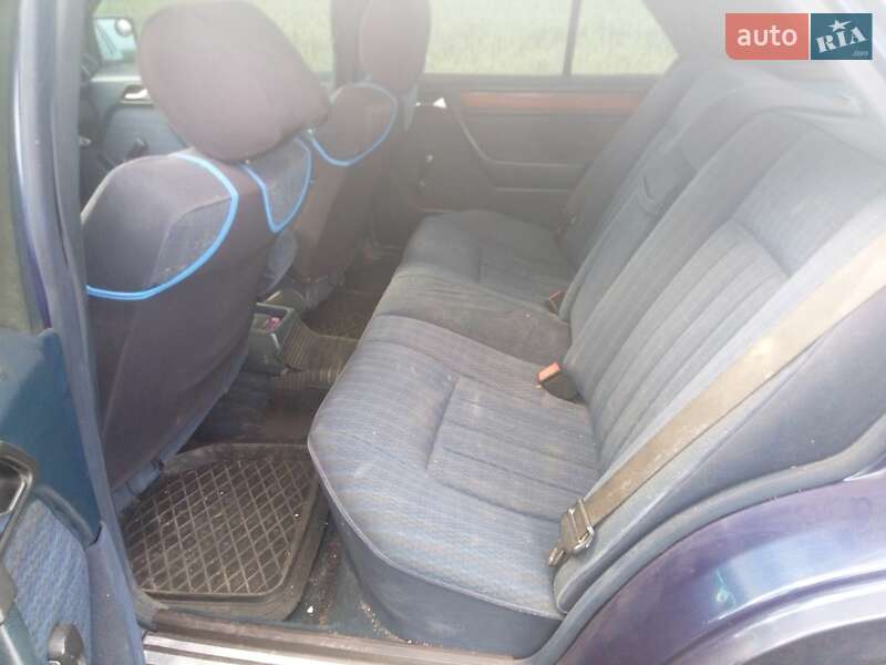 Седан Mercedes-Benz E-Class 1993 в Хмельницькому