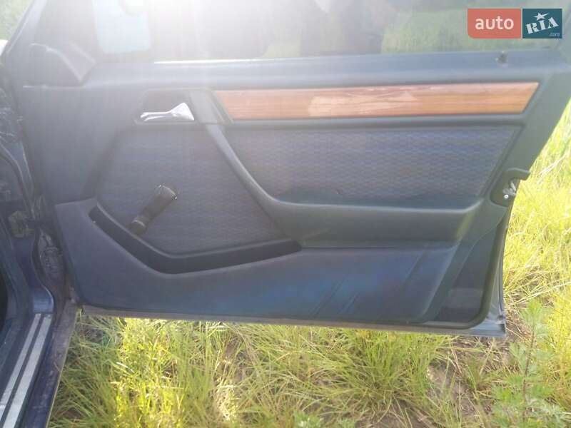 Седан Mercedes-Benz E-Class 1993 в Хмельницькому