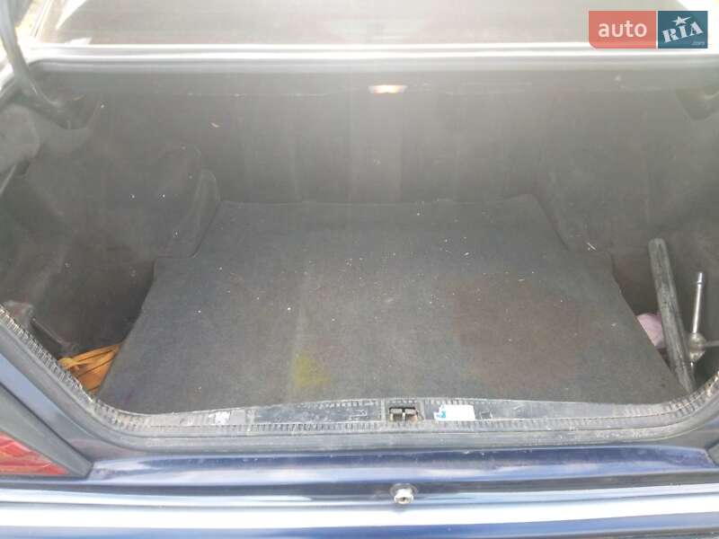 Седан Mercedes-Benz E-Class 1993 в Хмельницькому