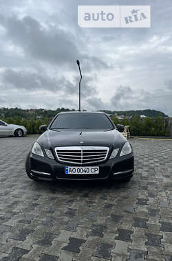 Седан Mercedes-Benz E-Class 2012 в Іршаві