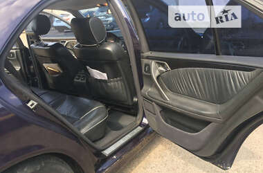 Седан Mercedes-Benz E-Class 2001 в 