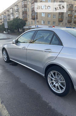 Седан Mercedes-Benz E-Class 2012 в Житомирі