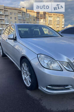 Седан Mercedes-Benz E-Class 2012 в Житомирі