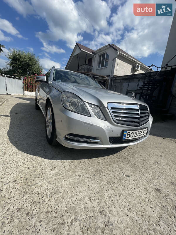 Универсал Mercedes-Benz E-Class 2010 в Кременце