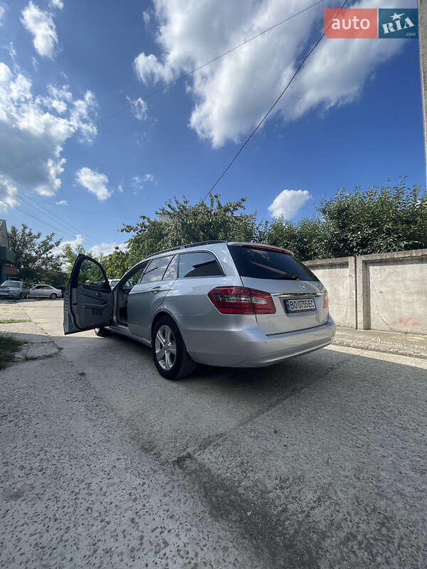 Универсал Mercedes-Benz E-Class 2010 в Кременце