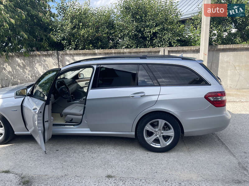 Универсал Mercedes-Benz E-Class 2010 в Кременце
