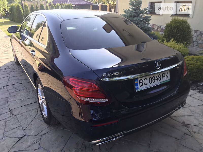 Седан Mercedes-Benz E-Class 2016 в Львове