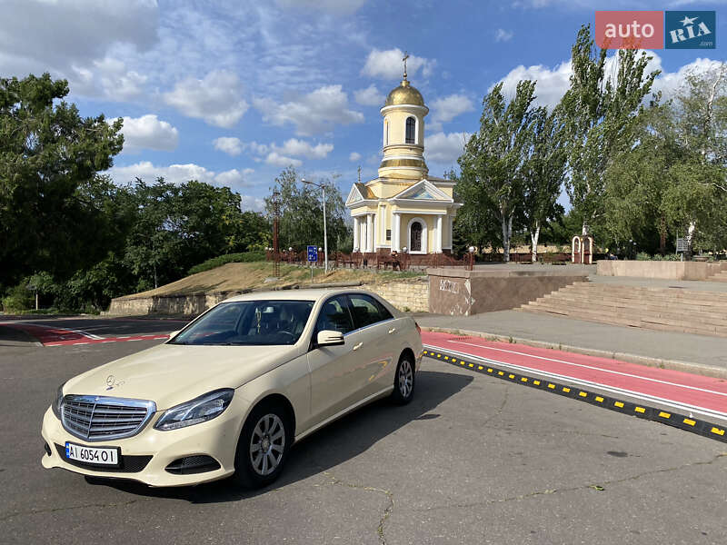 Седан Mercedes-Benz E-Class 2015 в Николаеве