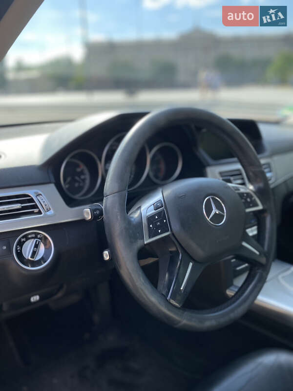 Седан Mercedes-Benz E-Class 2015 в Николаеве