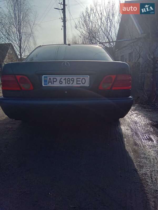 Седан Mercedes-Benz E-Class 1997 в Запоріжжі