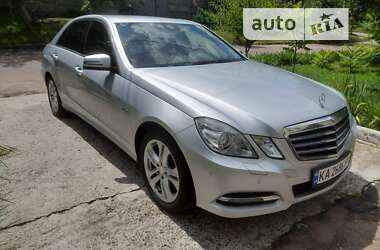 Седан Mercedes-Benz E-Class 2010 в Прилуках