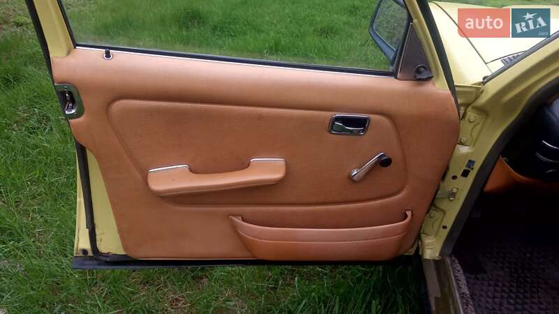 Седан Mercedes-Benz E-Class 1978 в Вільшанці