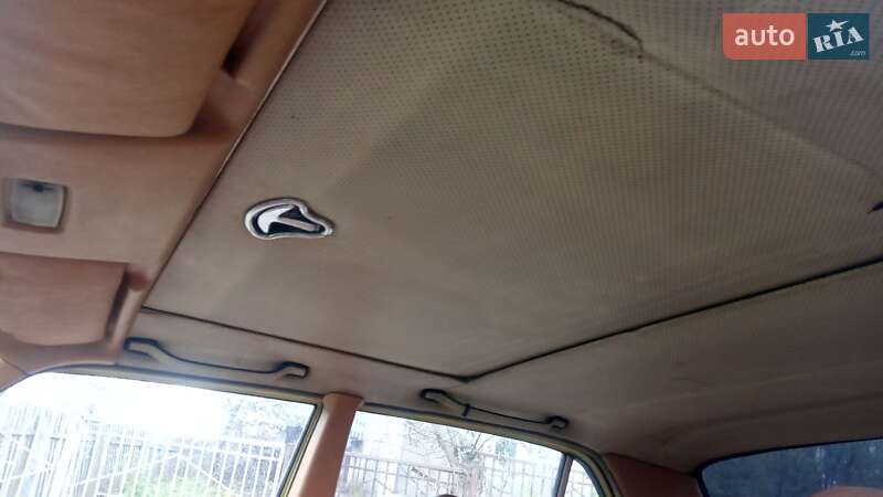 Седан Mercedes-Benz E-Class 1978 в Вільшанці